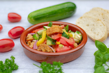 Panzanella - Italienischer Brotsalat