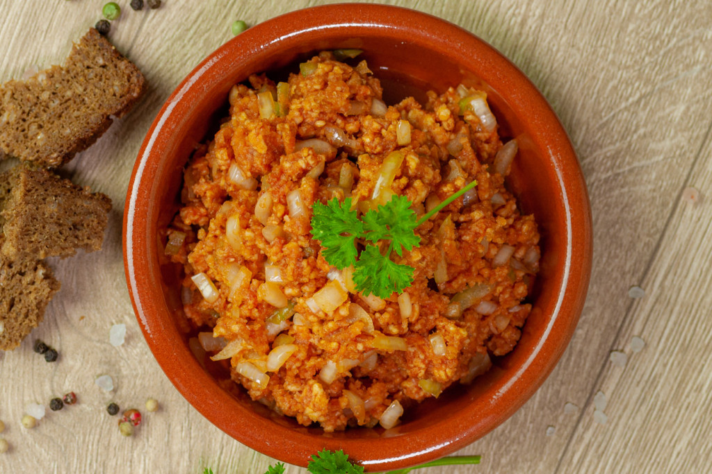 Einfaches Veganes Zwiebelmett | Mehr-als-Rohkost.de