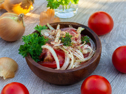 Zwiebelsalat türkischer Art