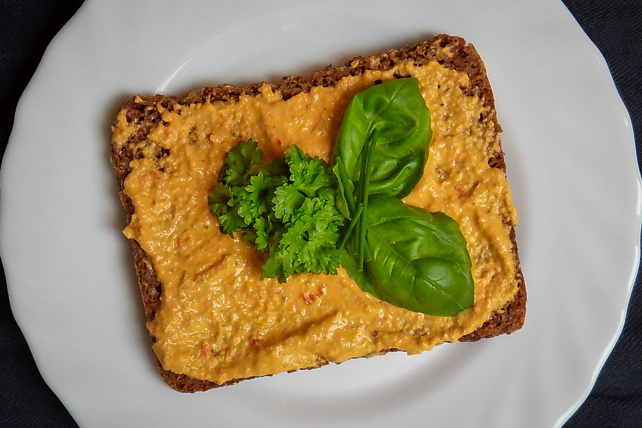 Veganer Paprika Aufstrich - Mehr-als-Rohkost.de