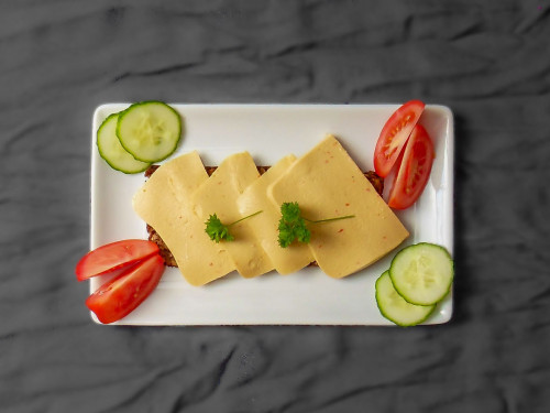 Veganer Paprika Weichkäse